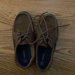 Boy’s sz 3 loafers boat shoes 👞